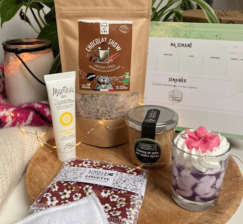 box mensuelle, box mensuelle femme, box bio, box par abonnement, box cadeau, cadeau pour femme, cadeau écolo, cadeau fête des mères original, coffret cadeau femme, coffret pour femme, cosmétiques bio, produits naturels, produits bio livraison, box beauté bio box écologique box pour femme, blissim, biotyfulbox, ethikabox box beauté, zéro déchet, produits vrac, soins naturels, gommage et masques visage bio, marques françaises, made in france, box cadeau femme, coffret mensuel cadeau, box bio ethique, box