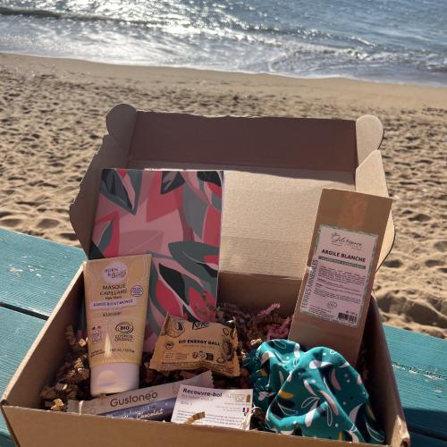 box mensuelle, box mensuelle femme, box bio, box par abonnement, box cadeau, cadeau pour femme, cadeau écolo, cadeau fête des mères original, coffret cadeau femme, coffret pour femme, cosmétiques bio, produits naturels, produits bio livraison, box beauté bio box écologique box pour femme, blissim, biotyfulbox, ethikabox box beauté, zéro déchet, produits vrac, soins naturels, gommage et masques visage bio, marques françaises, made in france, box cadeau femme, coffret mensuel cadeau, box bio ethique, box 